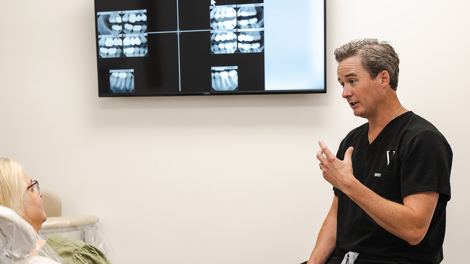 Velle_Dental-Dr-Bartish-bg-v1